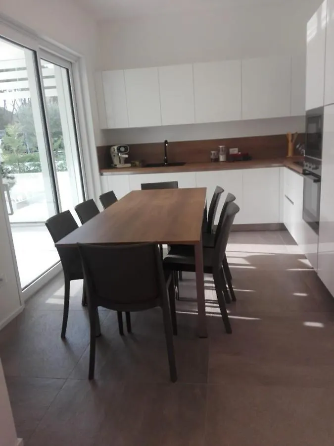 דירה קאורלה Villa Serena איטליה