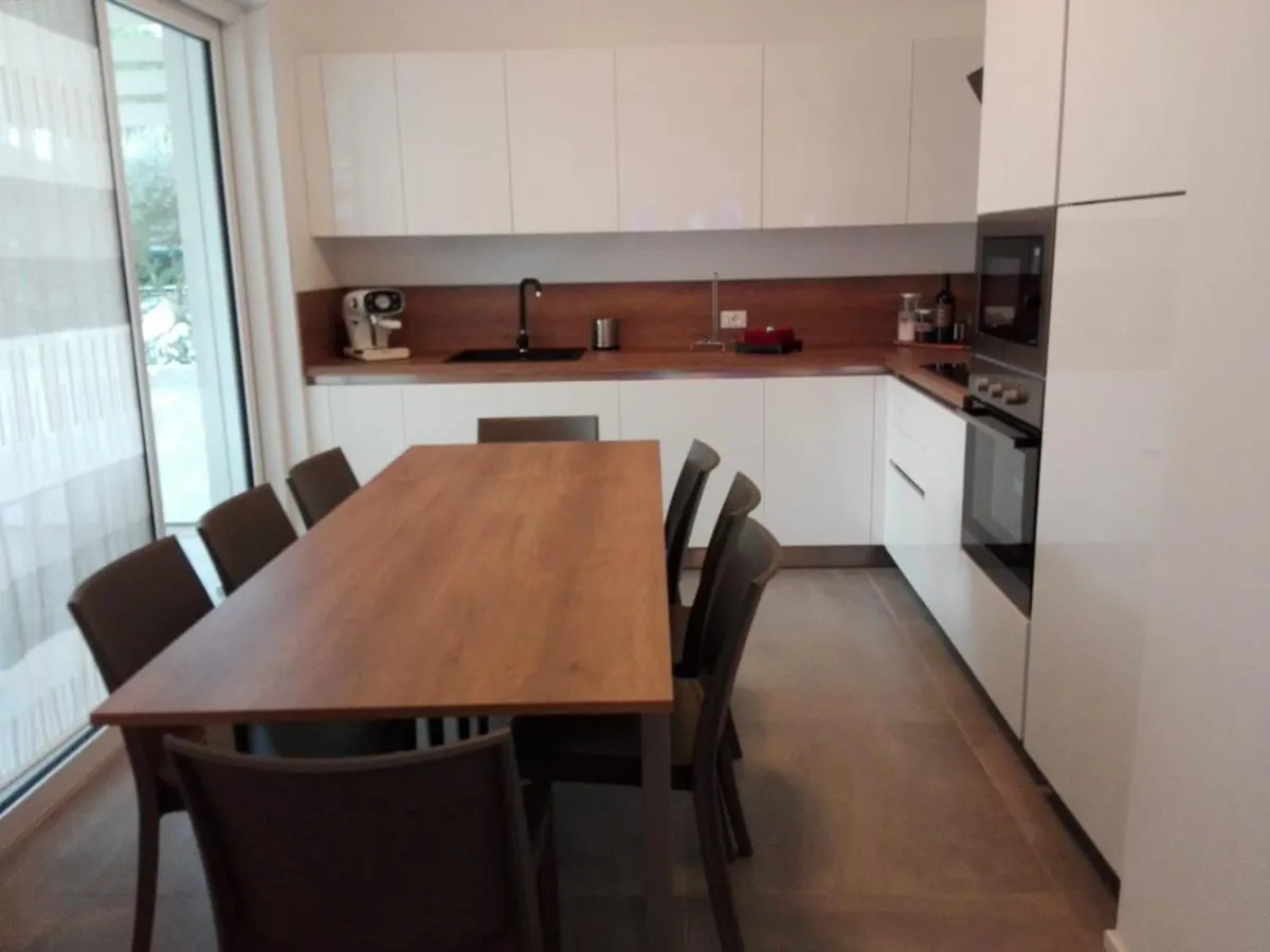 קאורלה Villa Serena דירה