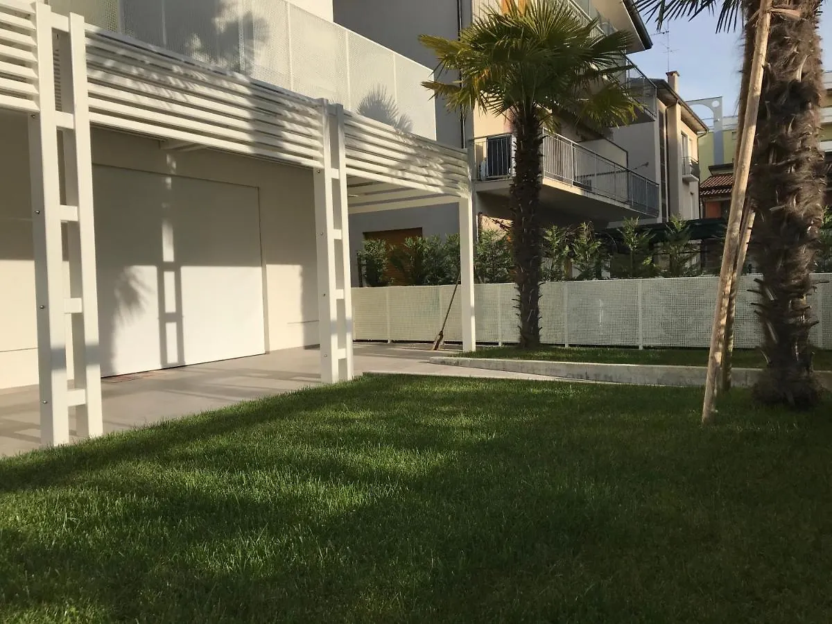 קאורלה Villa Serena 0*,